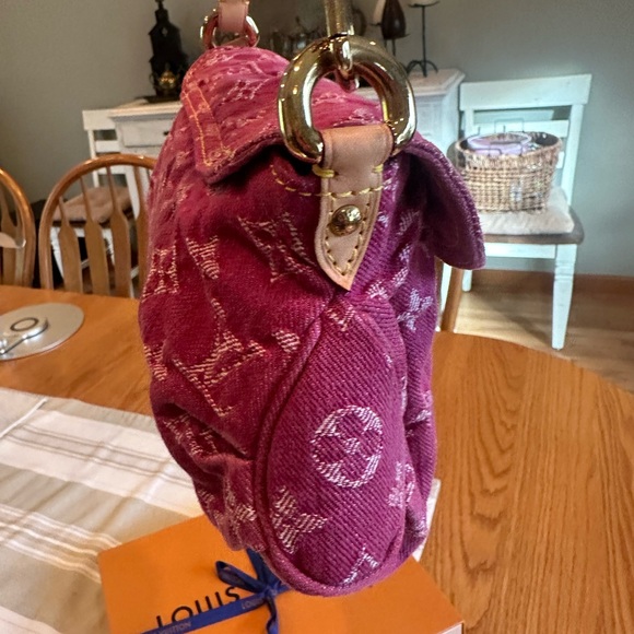 Louis Vuitton Pink Denim Pleaty - Picture 5 of 15